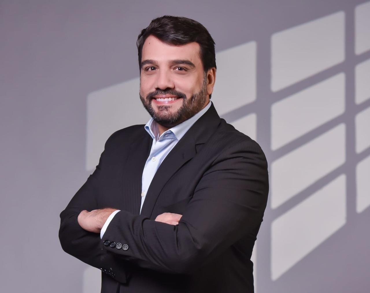 LÁZARO MARTINS ARAUJO