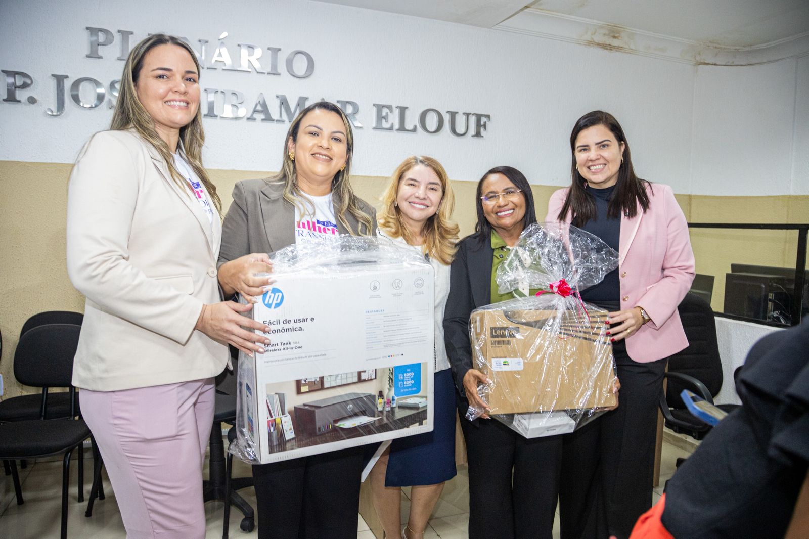 Presidente Iracema Vale formaliza parceria com a Câmara de Timon com entrega de equipamentos à...