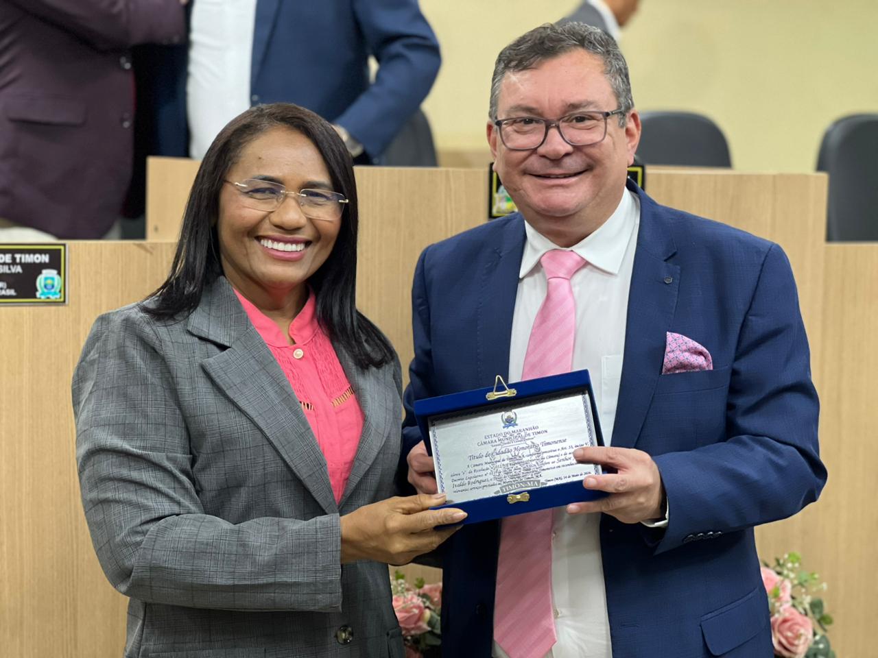 Câmara de Timon homenageia famílias e entrega título de cidadão em solenidades marcantes