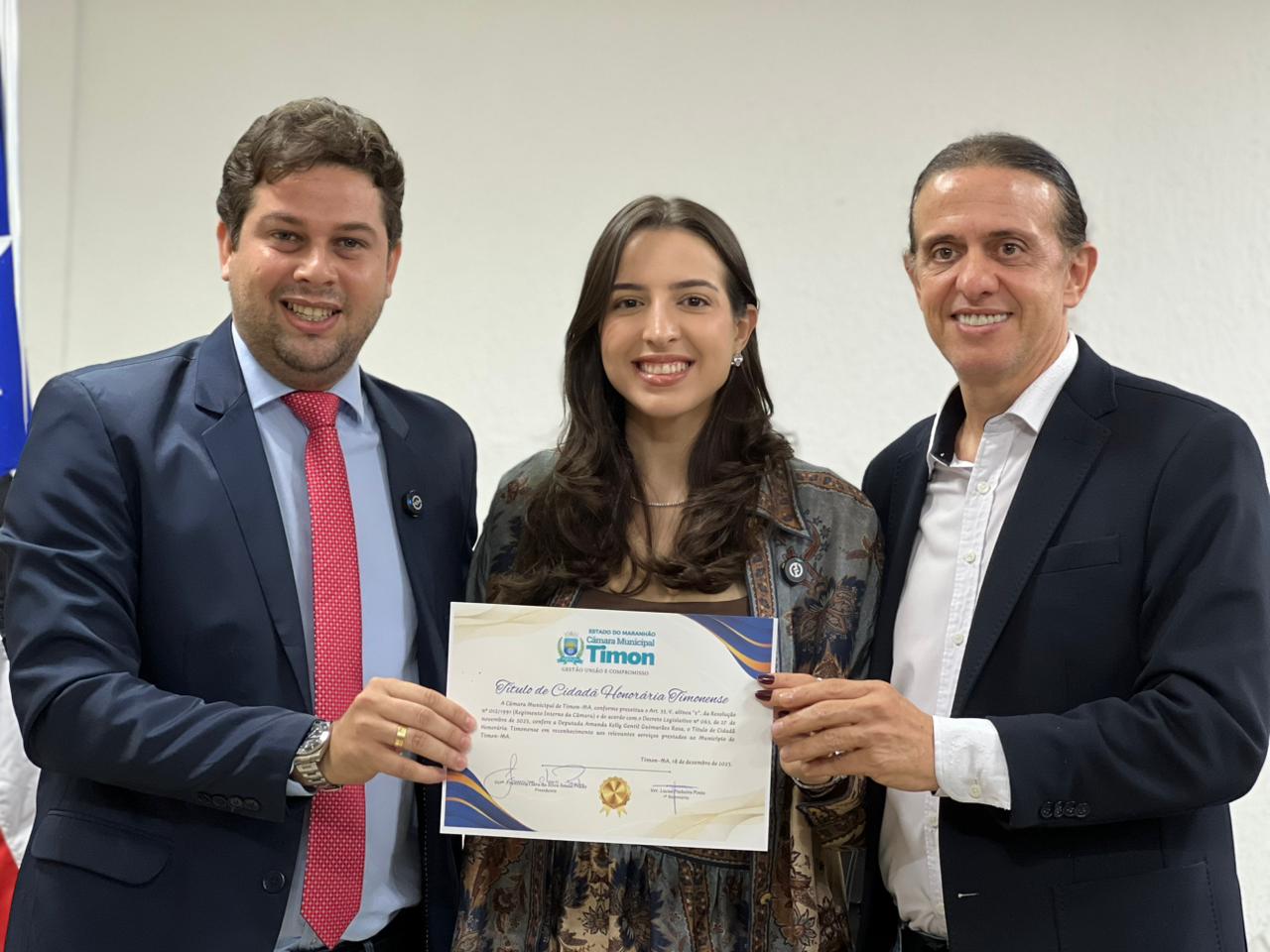 Câmara Municipal homenageia personalidades com Título de Cidadão e Cidadã Timonense