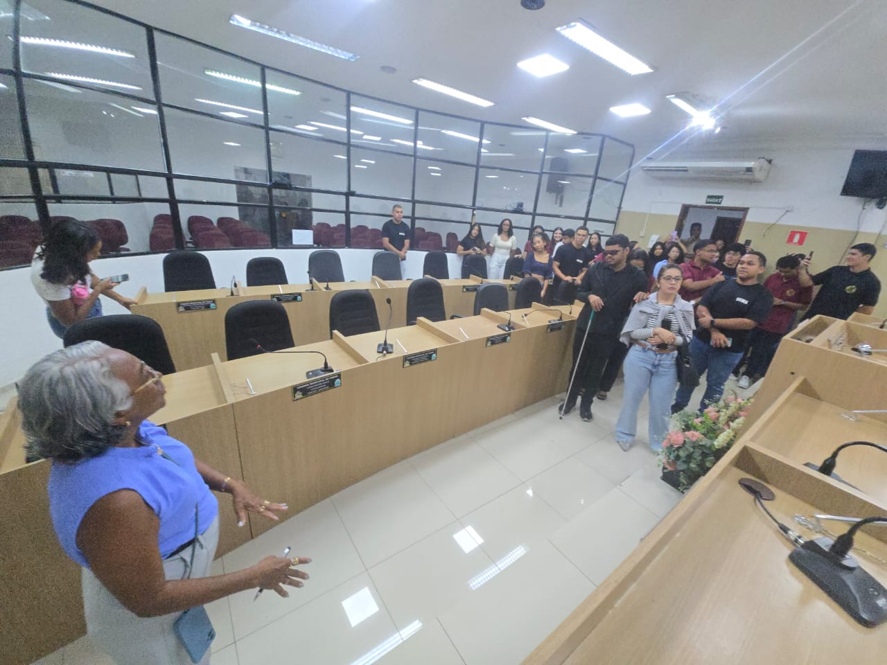 Alunos de Direito da UEMA visitam Câmara e conhecem de perto o funcionamento do Legislativo Tim...
