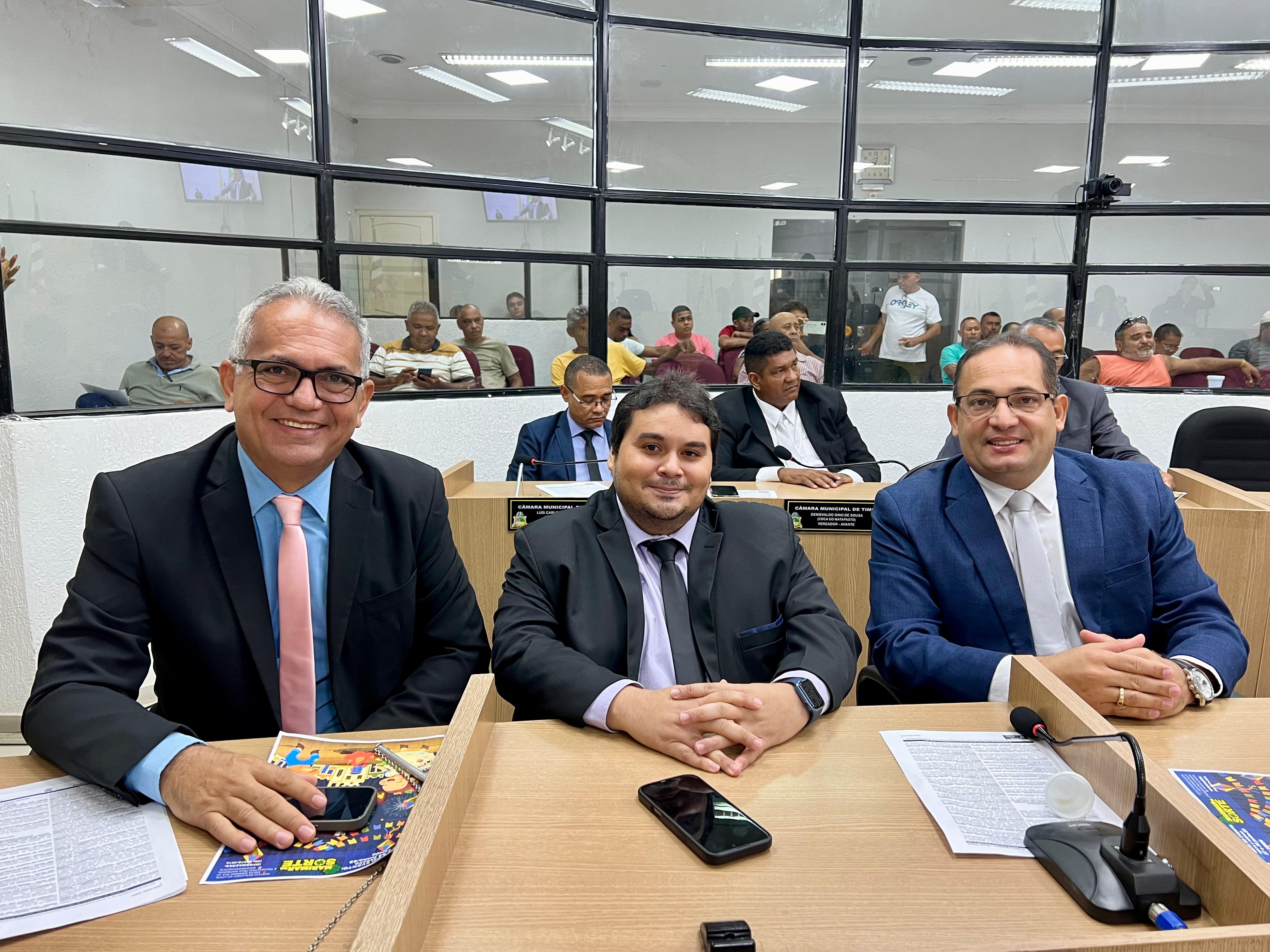 Câmara aprova decretos com homenagens à personalidades com relevantes serviços prestados a Timo...
