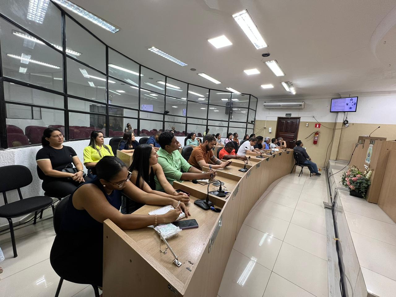Câmara Municipal de Timon conclui mais um curso de capacitação para servidores, assessores e ve...