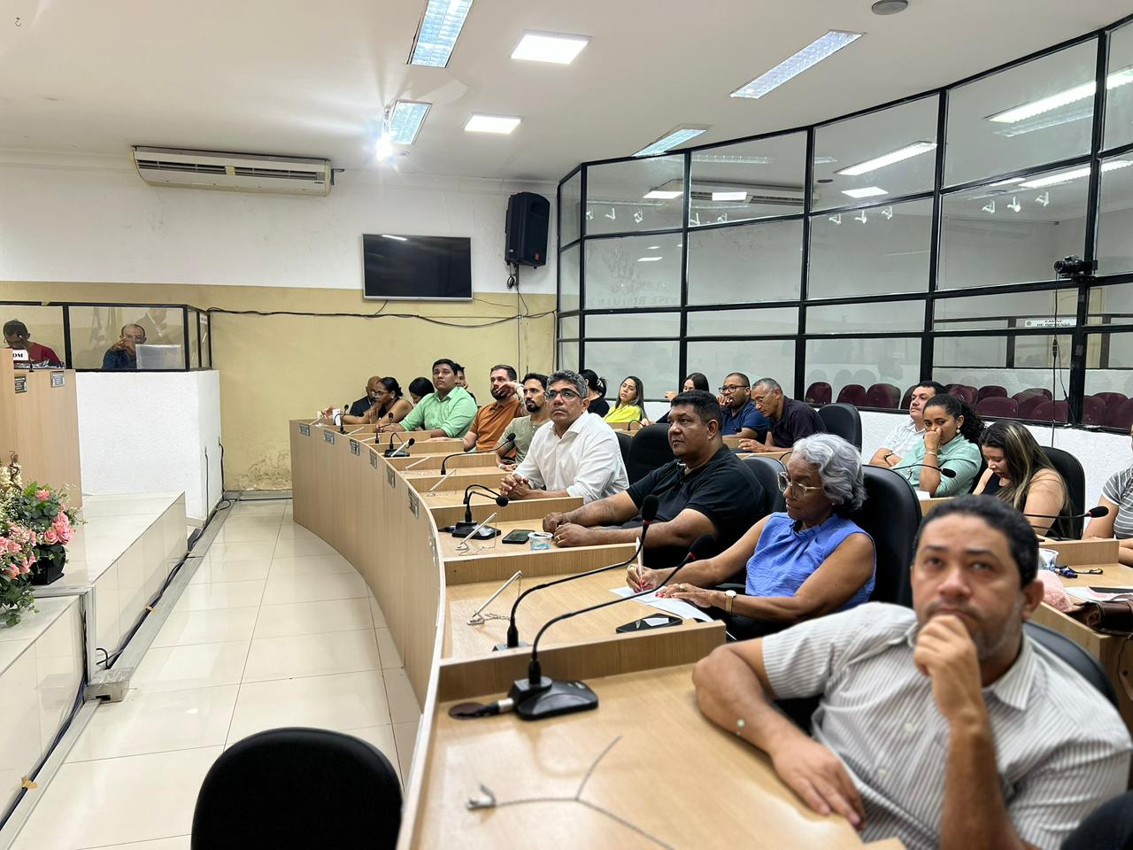 Câmara Municipal de Timon conclui mais um curso de capacitação para servidores, assessores e ve...