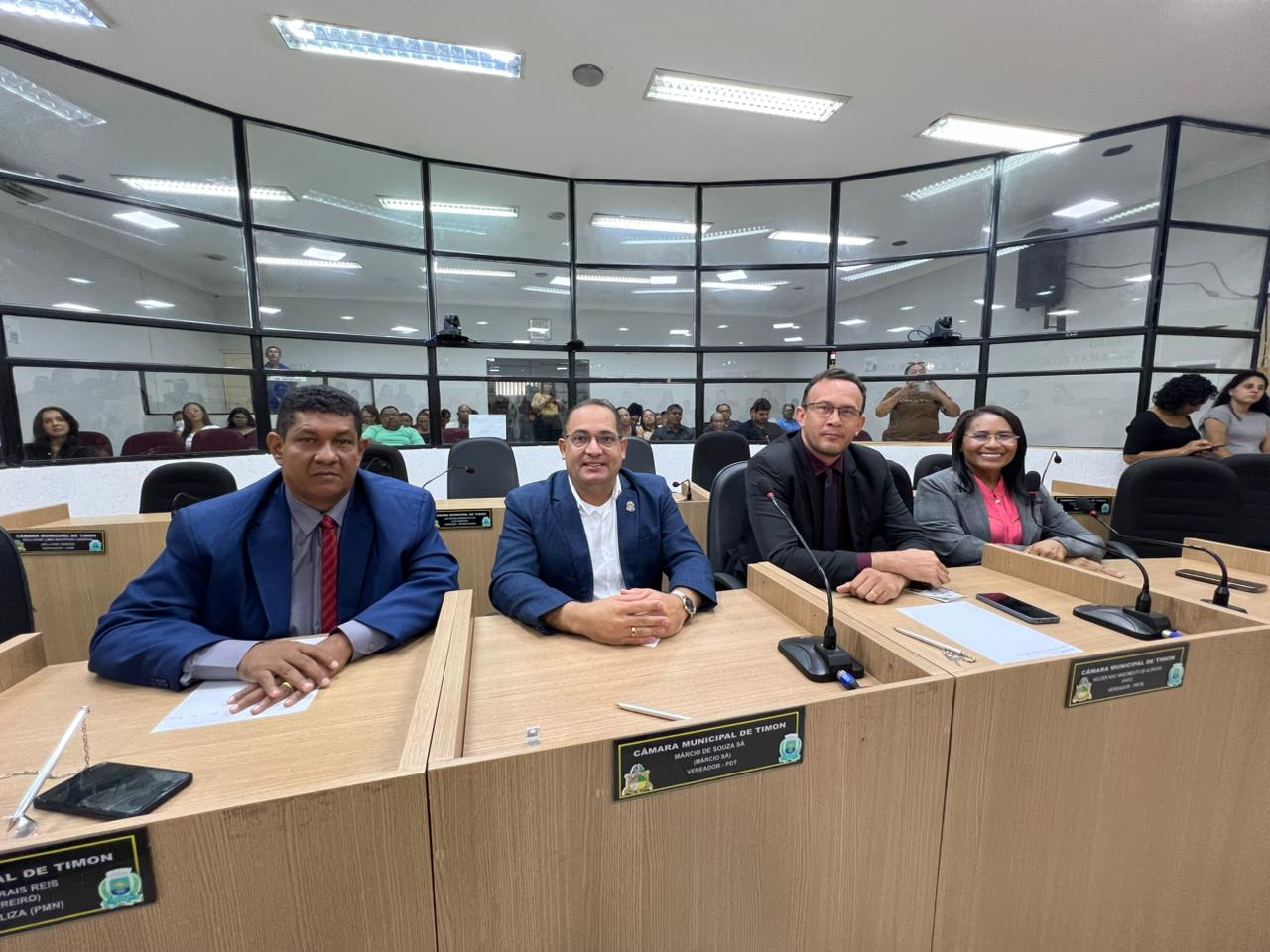 Câmara de Timon homenageia famílias e entrega título de cidadão em solenidades marcantes
