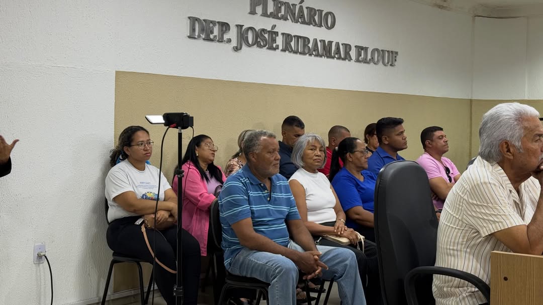 Câmara de Timon homenageia blogueiros e líderes comunitários em reconhecimento aos relevantes s...