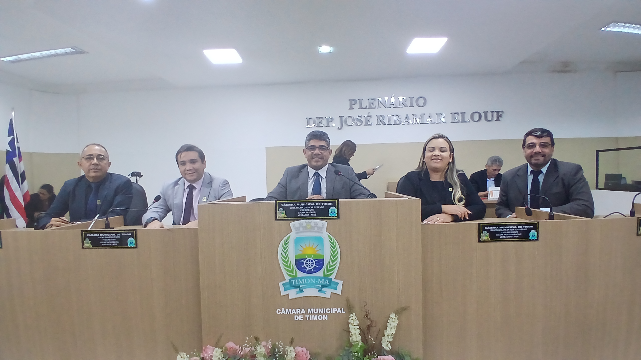 Em sessões extraordinárias, Câmara de Timon aprova LOA 2026, isenção da taxa de iluminação públ...
